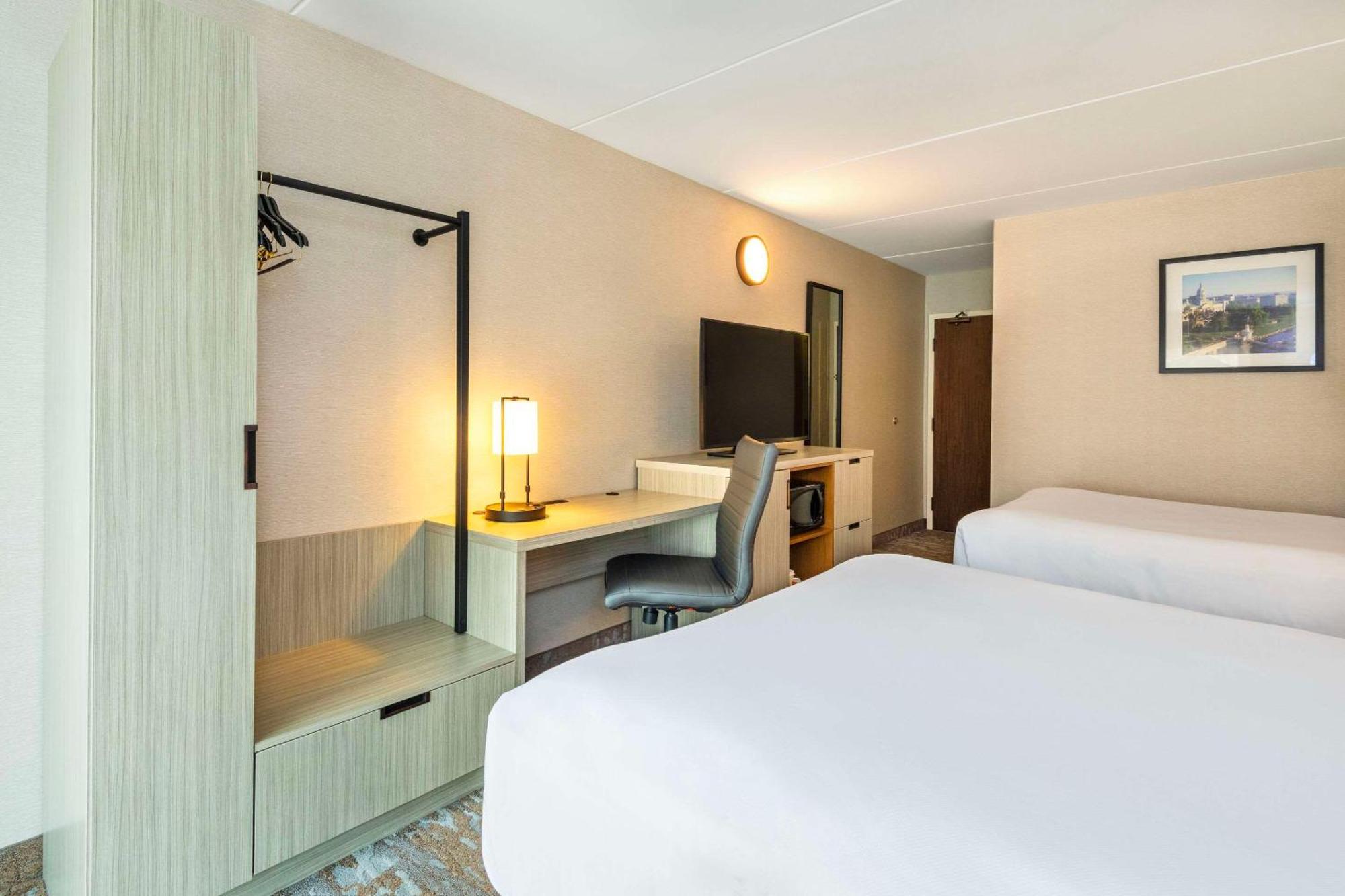 Comfort Inn Airport East Québec Kültér fotó